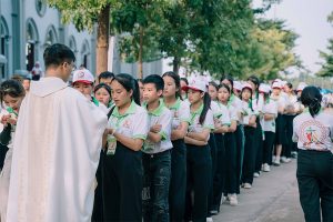 đặt may áo công giáo